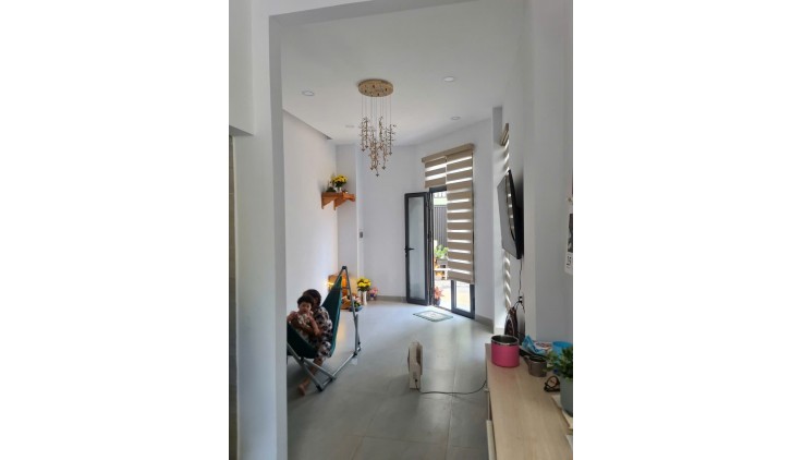 CĂN GÓC 3MT LINH ĐÔNG -  TÔ NGỌC VÂN - 4 TẦNG KIÊN CỐ DTSD 126m2 - HXH NGỦ TRONG NHÀ - CHỈ 6,5 Tỷ